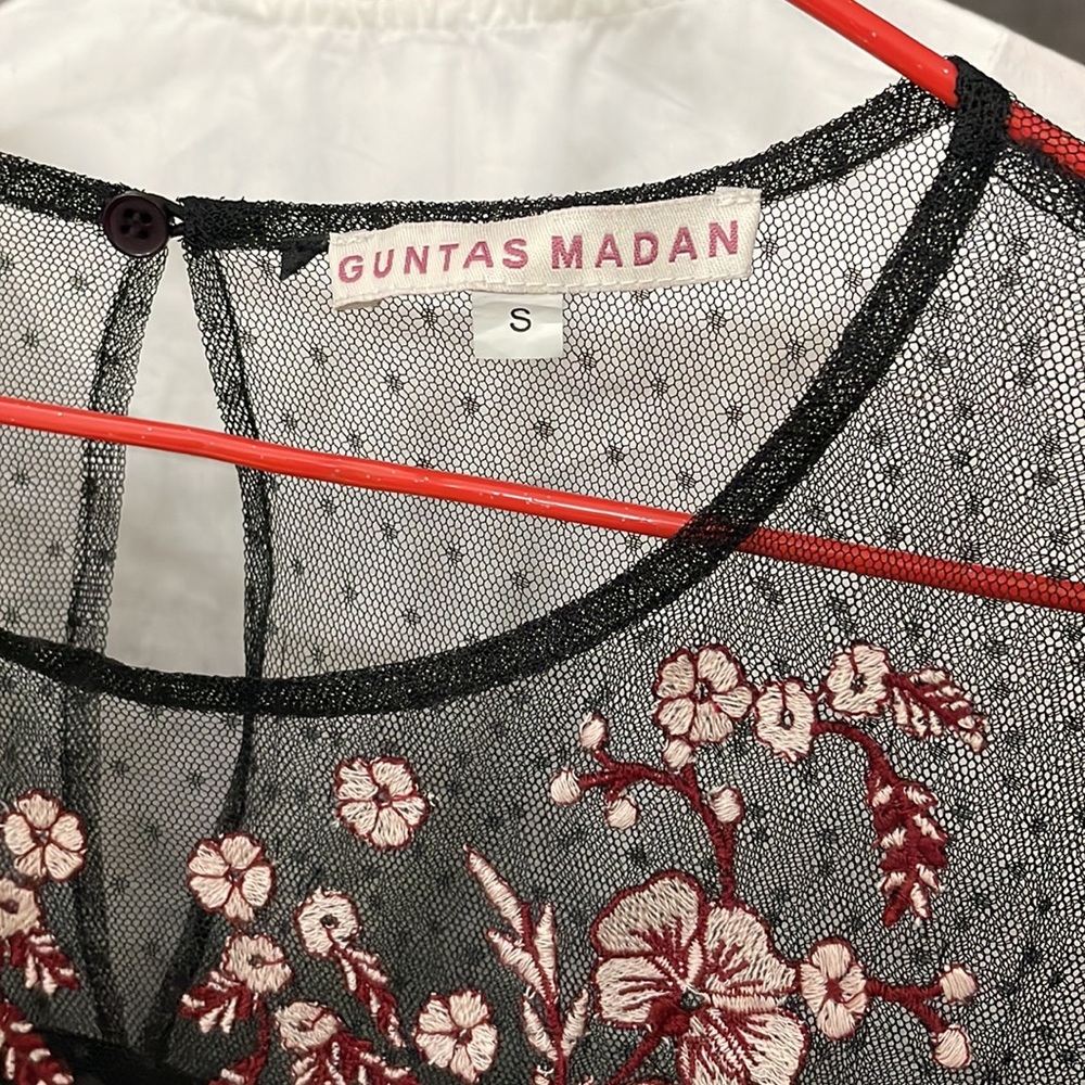 Guntas Madan beautiful sheer top - Picture 5 of 9